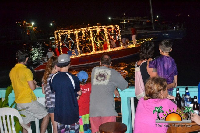 2015 Christmas Lighted Boat Parade-10