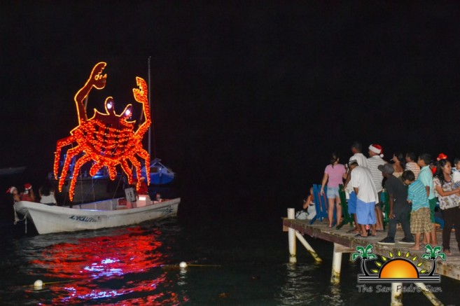 2015 Christmas Lighted Boat Parade-5