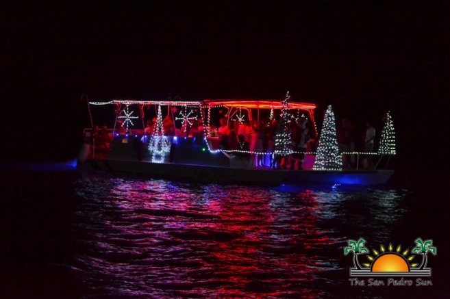 2015 Christmas Lighted Boat Parade-6