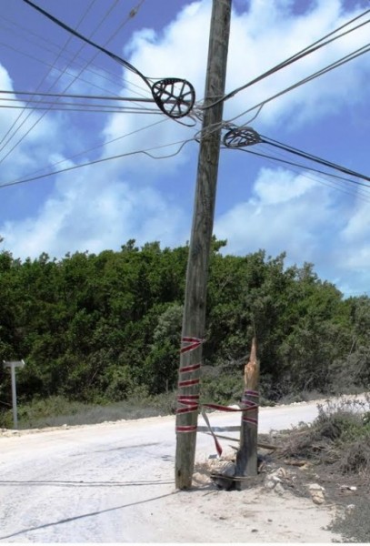 21 Damaged Pole on North Ambergris Caye