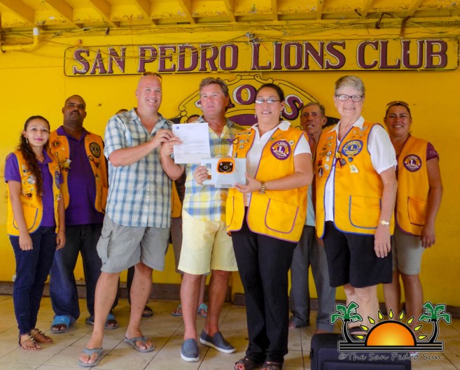 Canary Coves donates Eye Screener to SP Lions-2