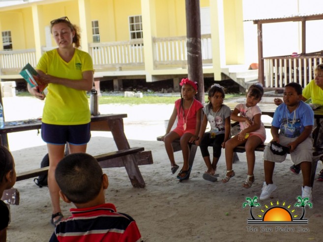 Town Library Literacy Camp UNCW Volunteers Camp Manatee-4