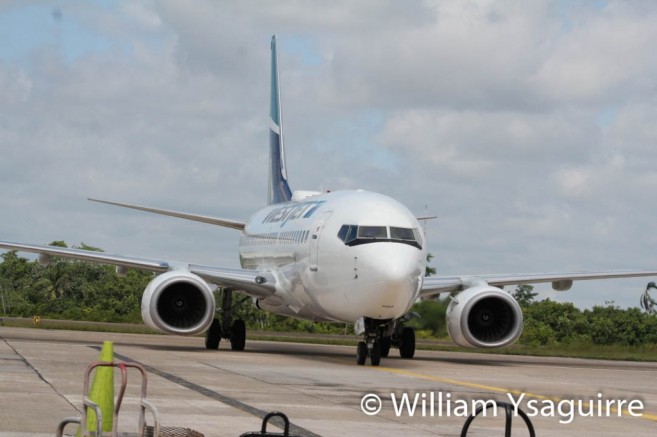 westjet-lands-in-belize-1