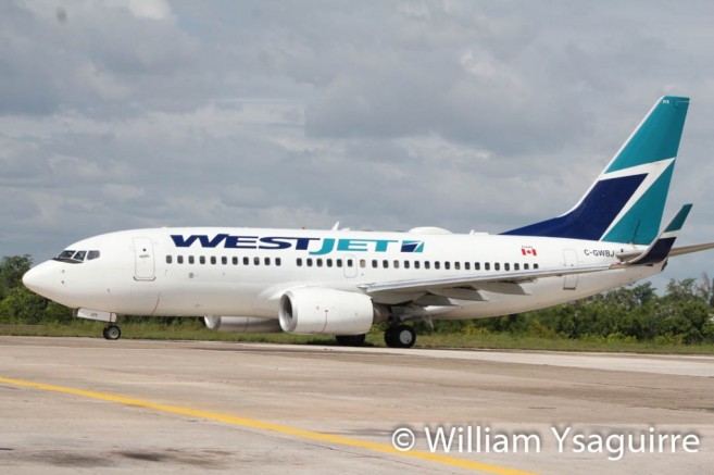 westjet-lands-in-belize-9