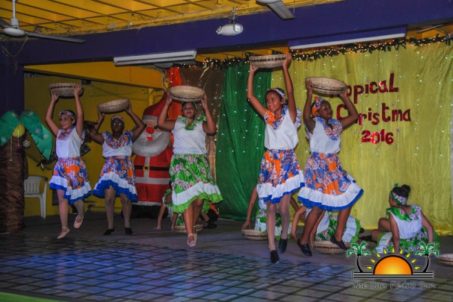 tropical-christmas-dance-academy-show-6