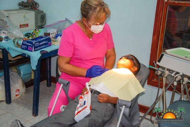 San Pedro Smile Center Dental Clinic Volunteers Brighten