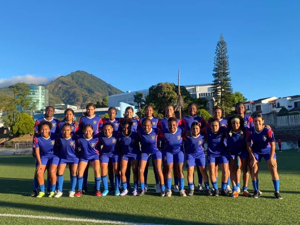 Three island athletes travel to El Salvador to play with the women's  National Football Team - The San Pedro Sun