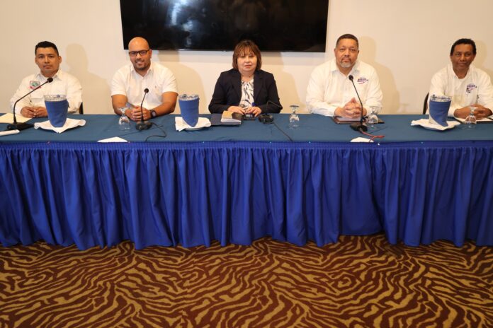 The Ministries of Civil Aviation and National Defense hold press conference on the investigation of the municipal p (1)