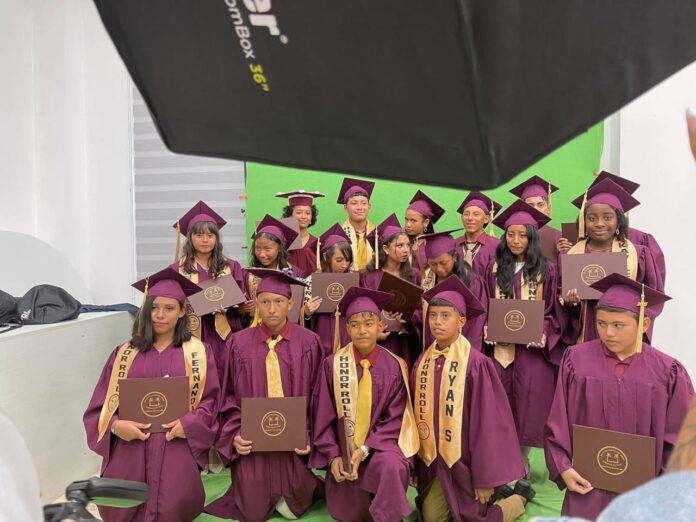 Isla Bonita Elementary graduates 18 (3)